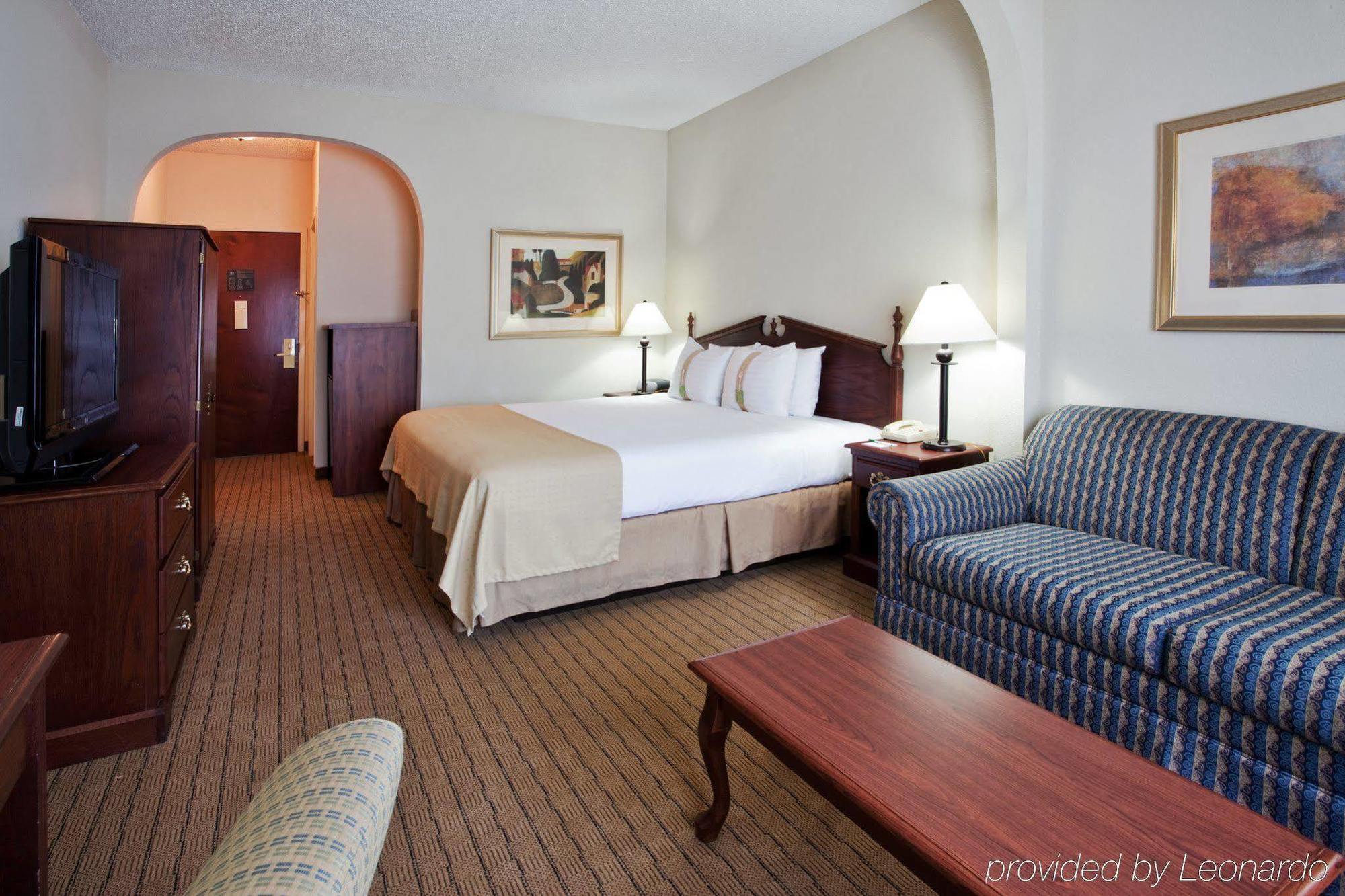 Holiday Inn Hotel And Suites Peachtree City By Ihg Room photo