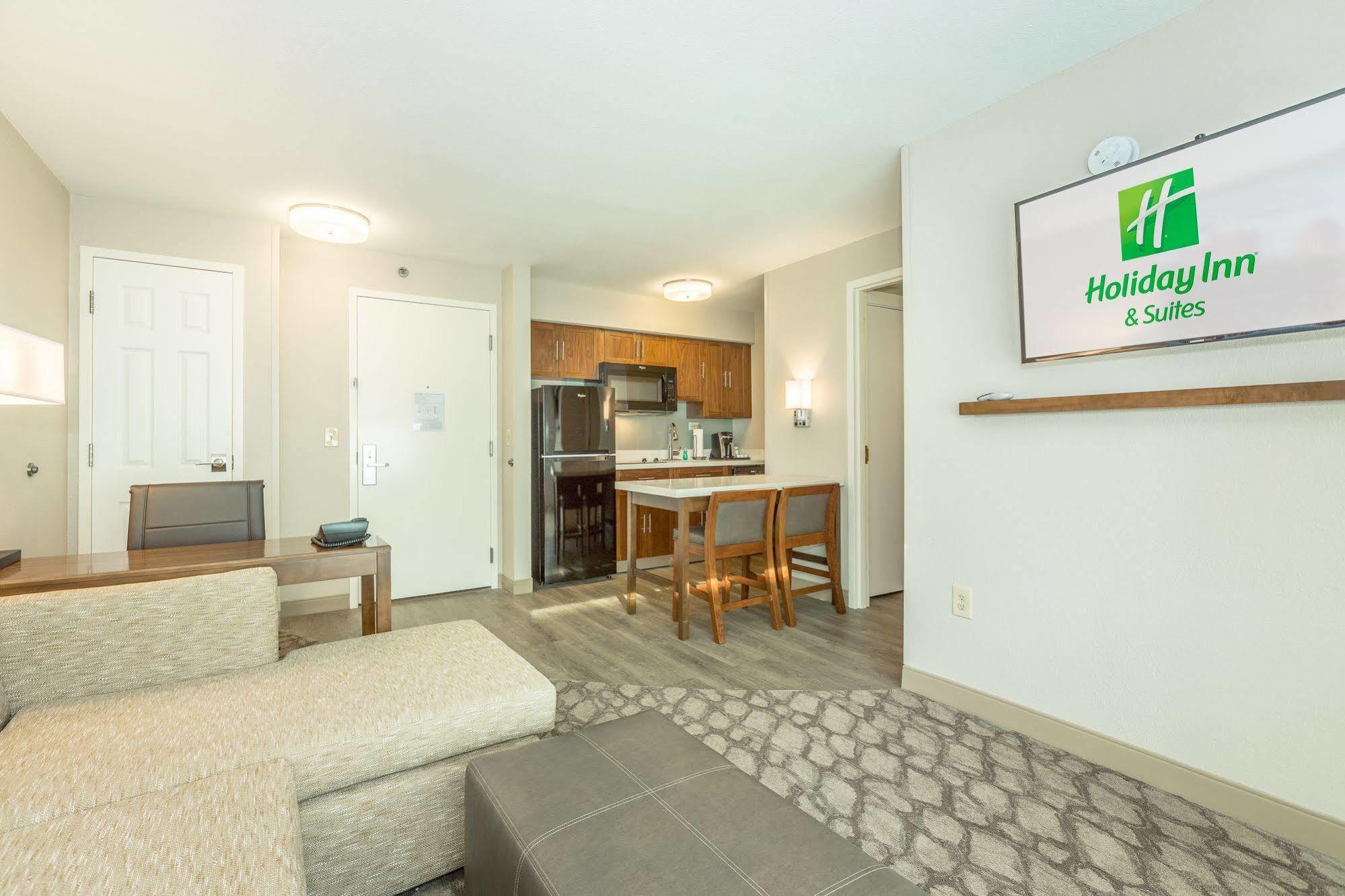 Holiday Inn Hotel And Suites Peachtree City By Ihg Exterior photo